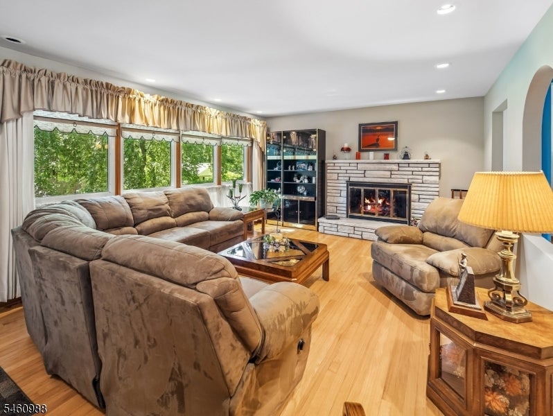 45 Sunset Rd