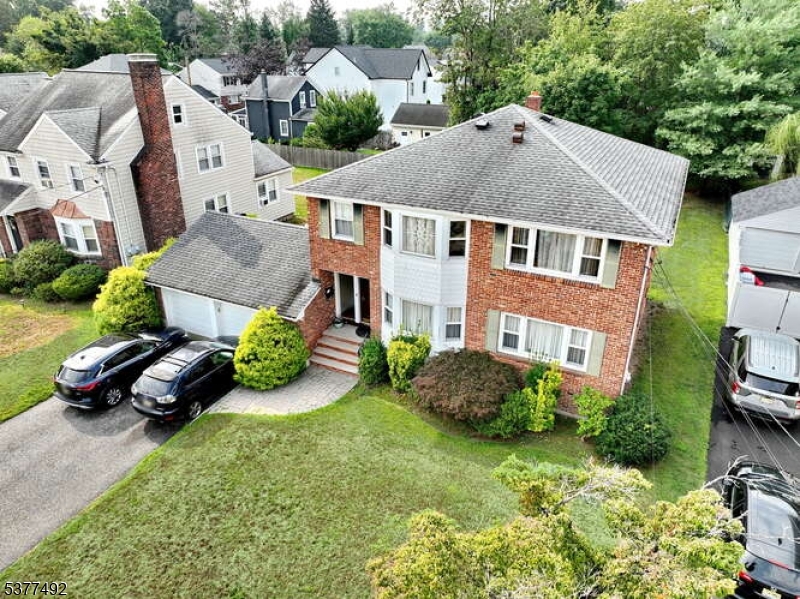 118 Diamond Bridge Ave