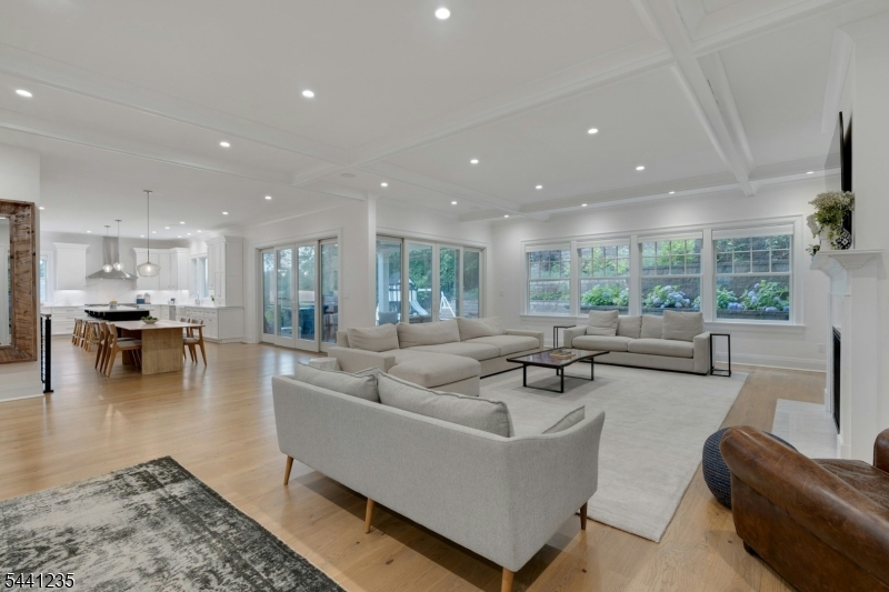 61 Slayton Dr