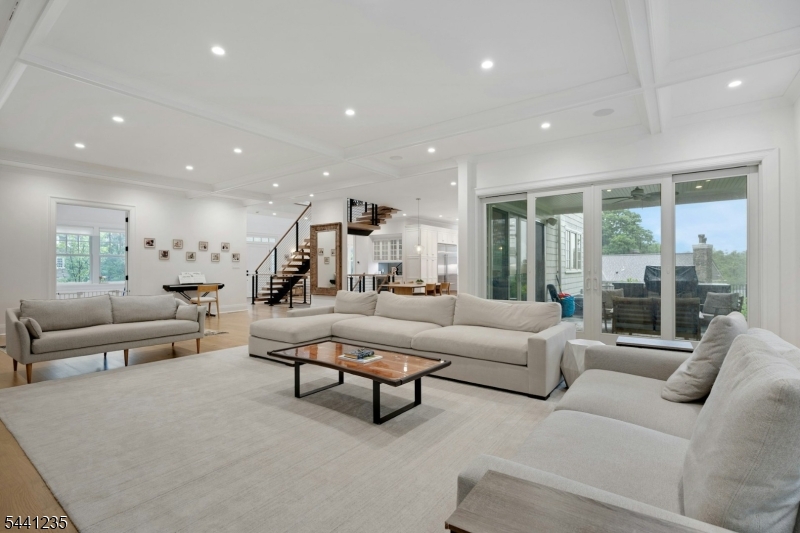 61 Slayton Dr