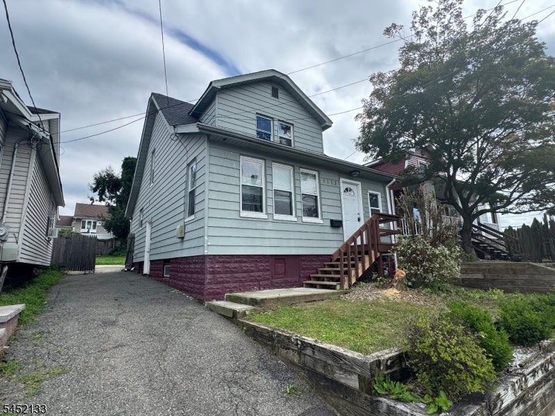 1113 Woolley Ave