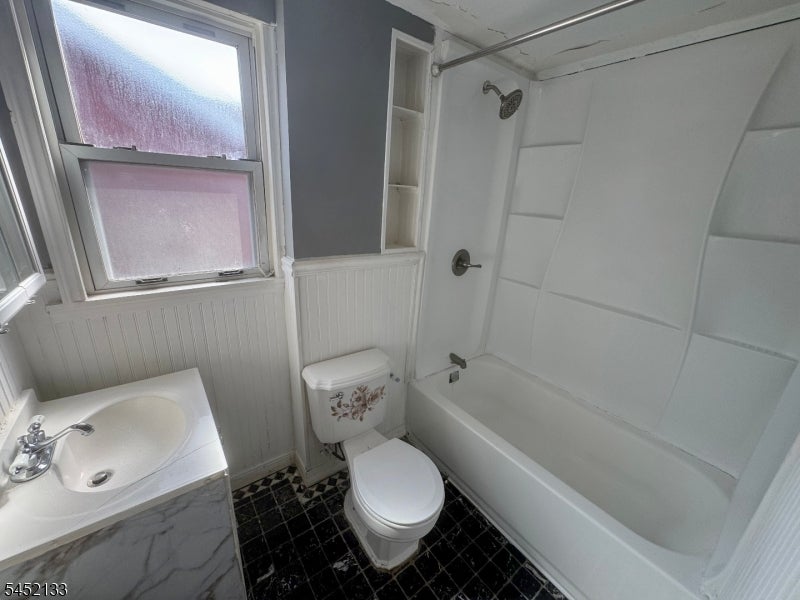 1113 Woolley Ave