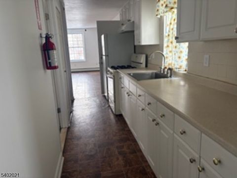 194 Jerome Pl Bloomfield Twp. NJ 07003