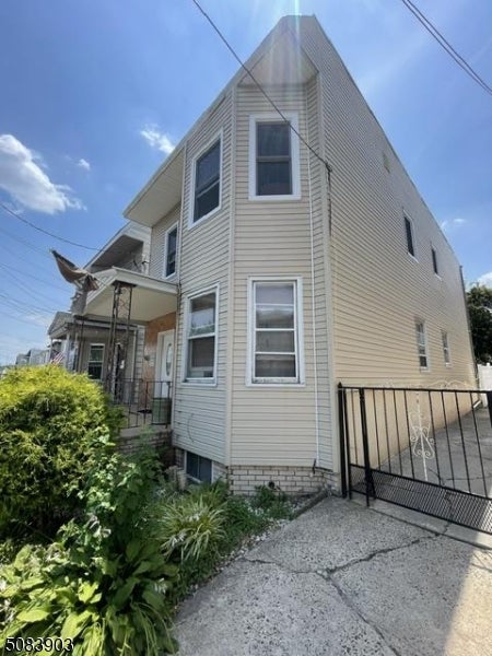 98 Devon Terrace