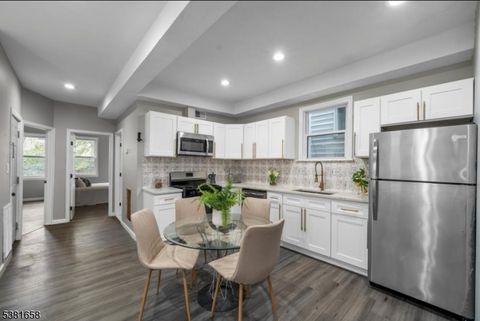 23 Bayview Ave Jersey City NJ 07305