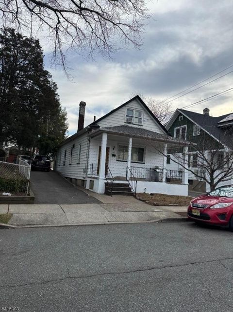 149 W 2Nd St Clifton City NJ 07011