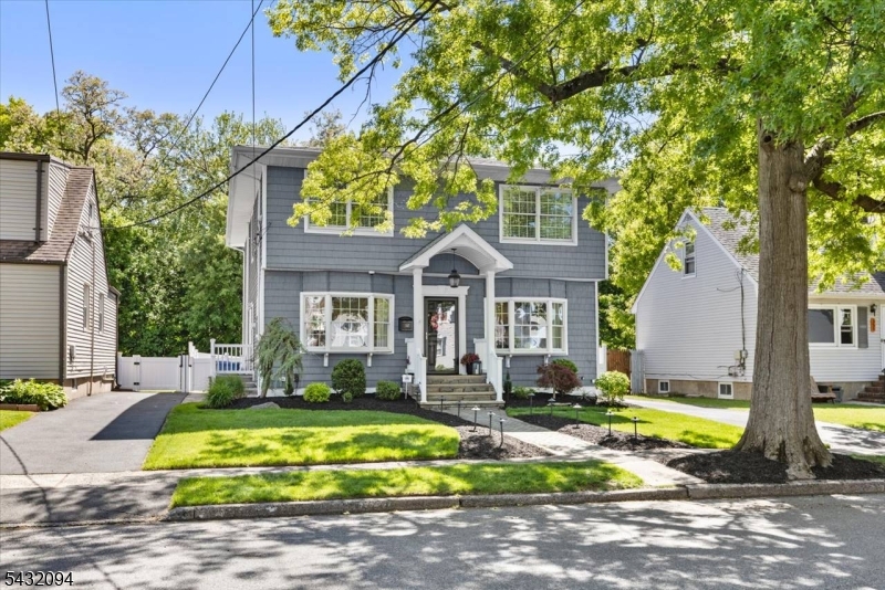 347 W Passaic Ave