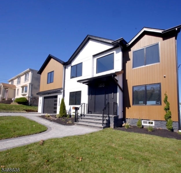 166 Elmwood Dr