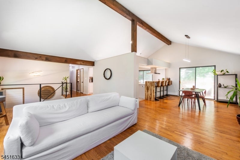 11 Foremost Mountain Rd