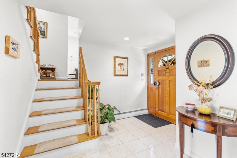 85 Redwood Rd