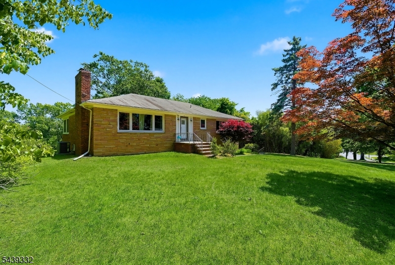 52 Manger Rd