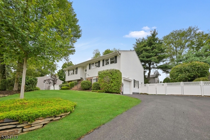 610 Hillsdale Ave