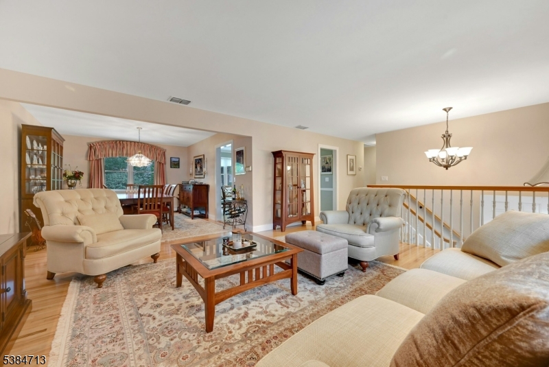 610 Hillsdale Ave
