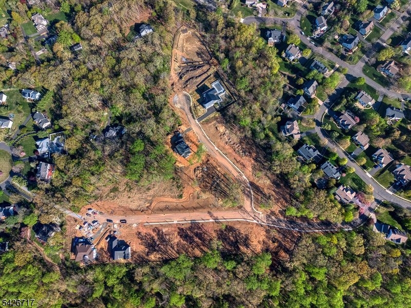 6 Harlow Pointe Cove