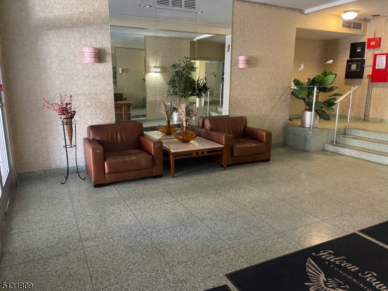 276 Prospect St, Unit 4F 4F