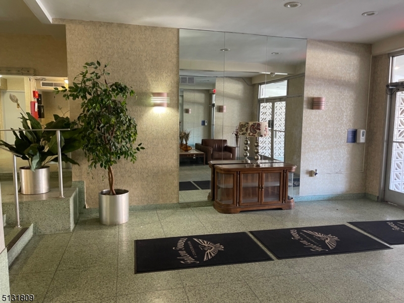 276 Prospect St, Unit 4F 4F