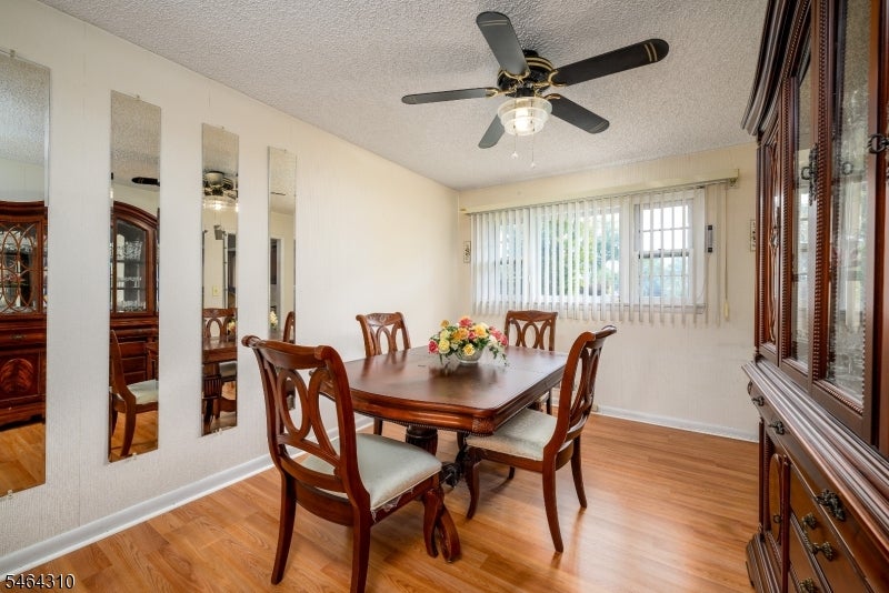 385 Jensen Ave