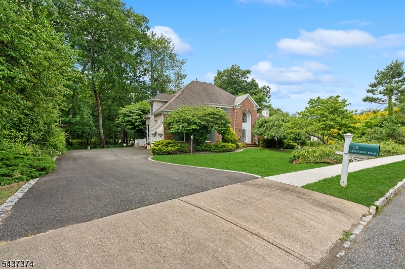 38 Canterbury Rd