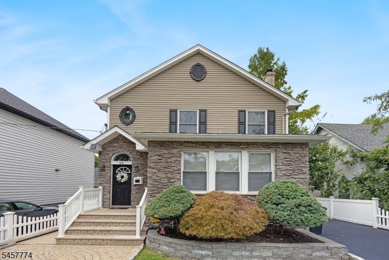 84 Vanderburgh Ave