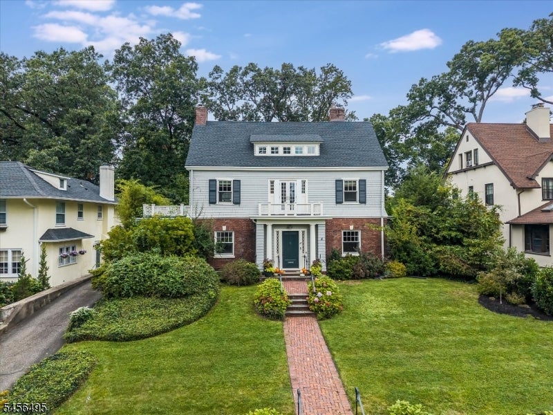 42 Hamilton Rd