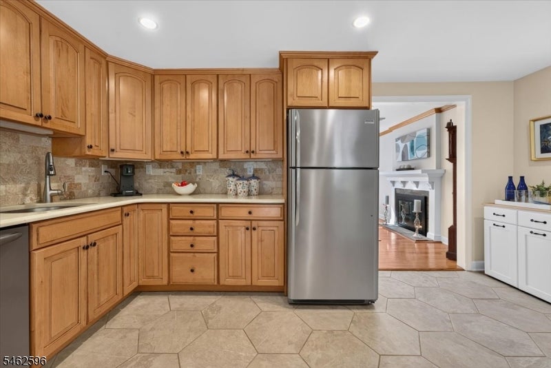 48 Florence Ave