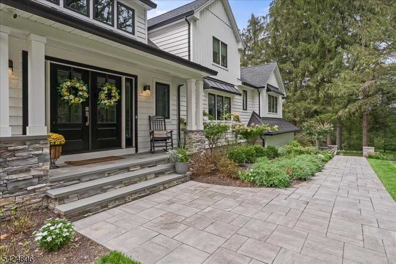 529 Openaki Rd