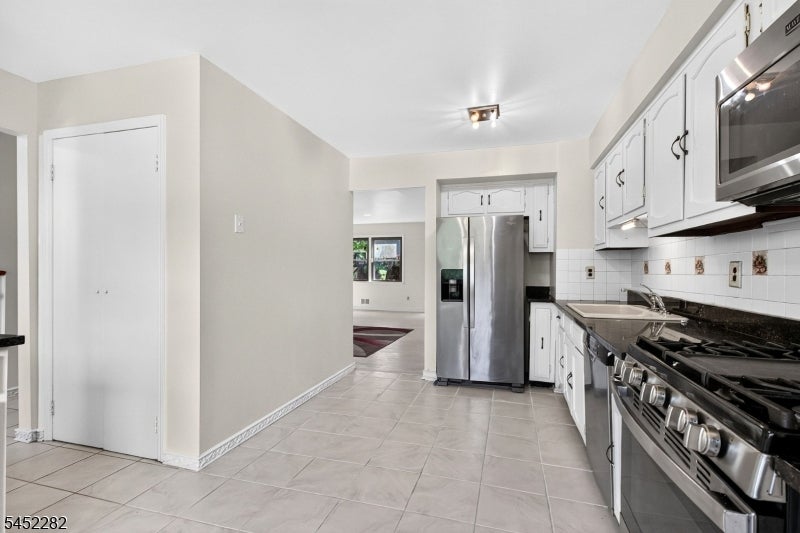 71 Highview Dr