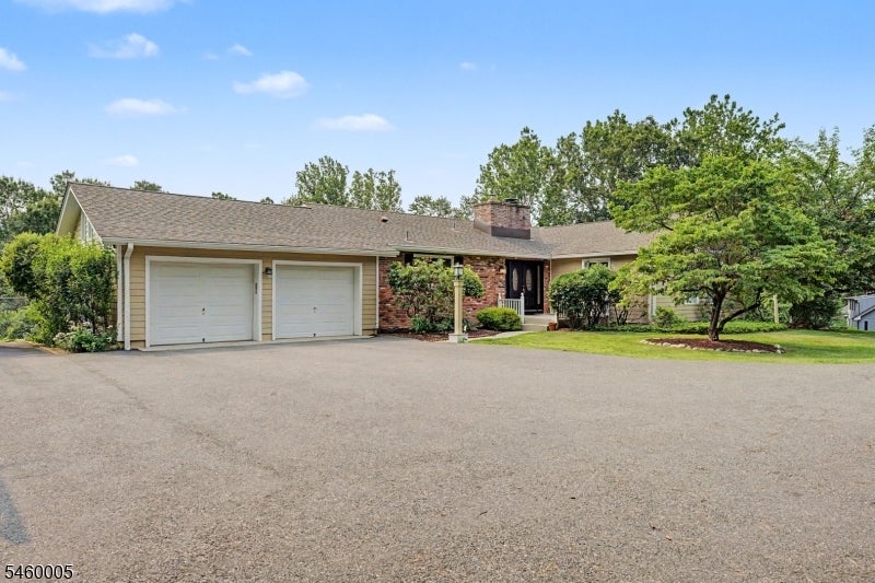 135 W Mountain Rd