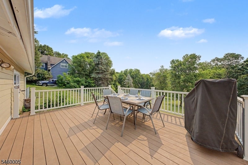 135 W Mountain Rd
