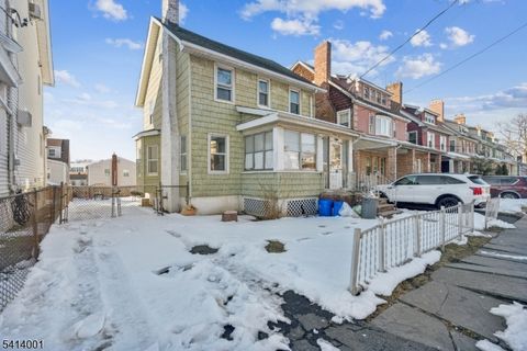 96 Beaumont Pl Newark City NJ 07104