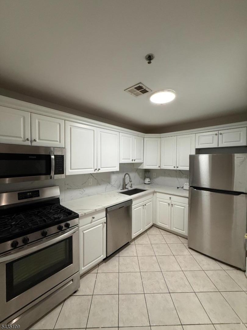 901 Stuyvesant - Unit 110 110