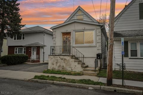 17 Emma Pl Clifton City NJ 07013