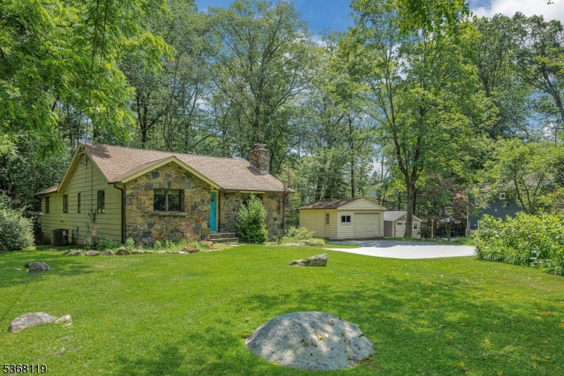 8 Virginia Rd