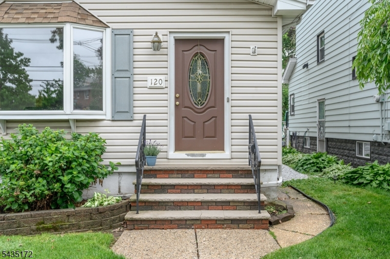 120 Galloping Hill Rd