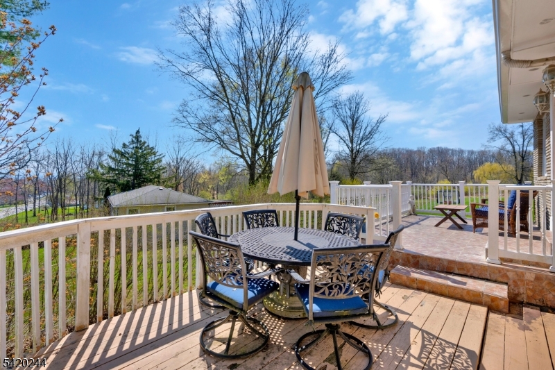 123 Thatchers Hill Rd