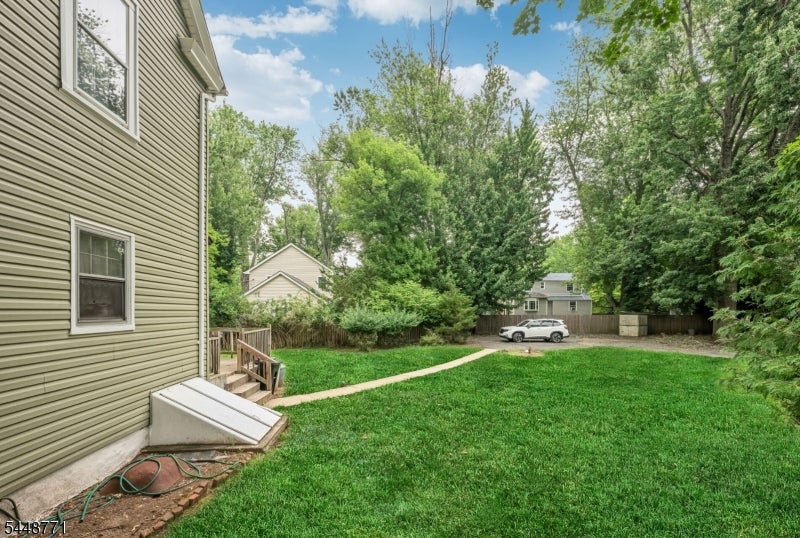 7 Hardenburgh Ave