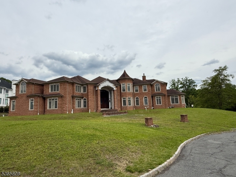 11 Grasmere Ct