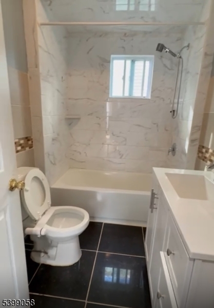 1124 Drake Ave - 2nd Floor