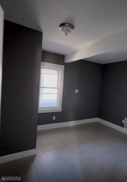 1124 Drake Ave - 2nd Floor