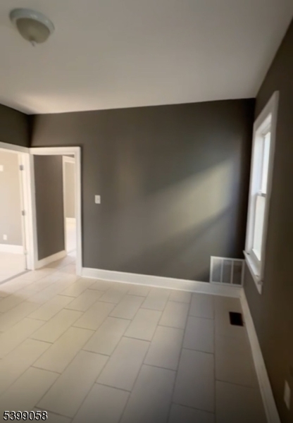 1124 Drake Ave - 2nd Floor