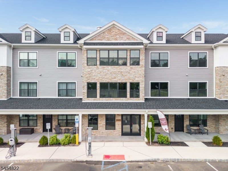 20 Encampment Ct Unit 210 210