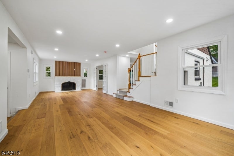 6 Norfolk Ave