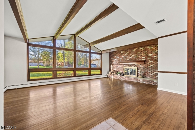 16 Parkway Dr
