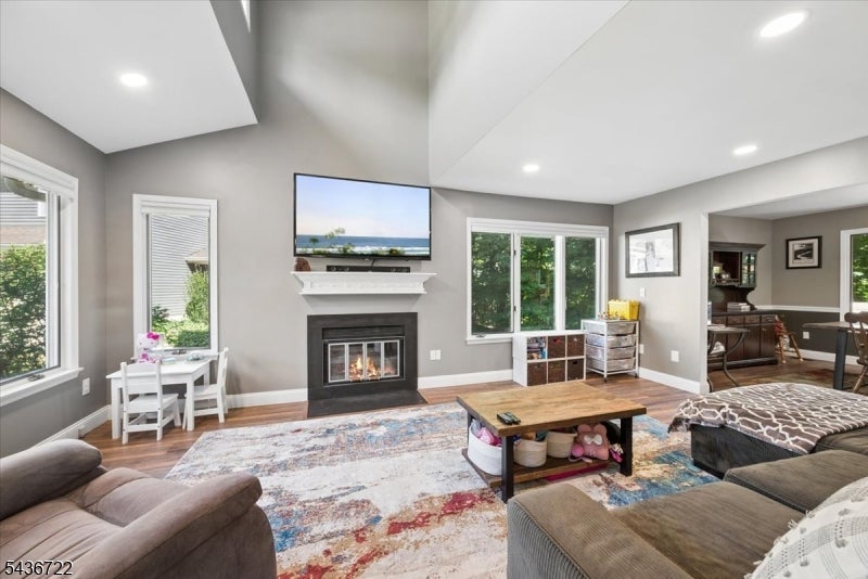 5 Saint Andrews Ln