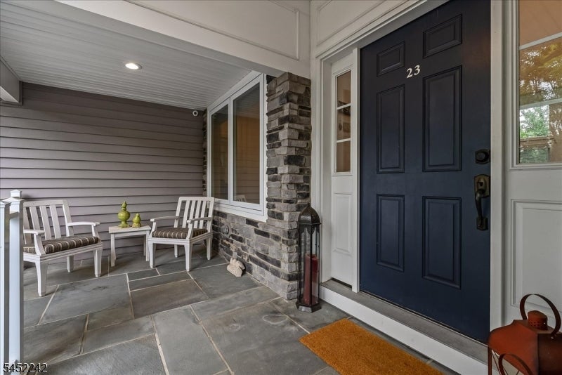23 Erskine Dr