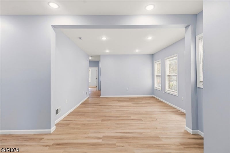 76 Grumman Ave