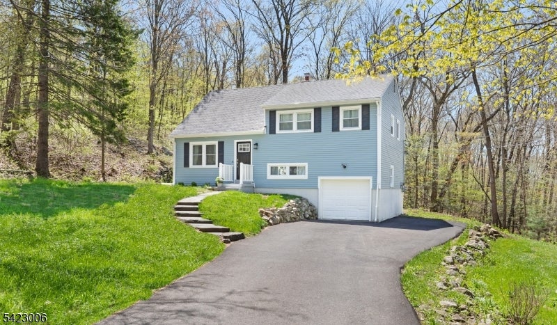 34 Rogers Ln