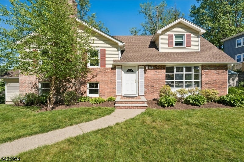 30 Crestwood Rd