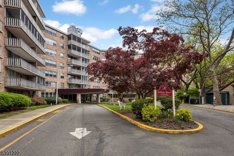 530 Valley Rd 2M Montclair Twp. NJ 07043