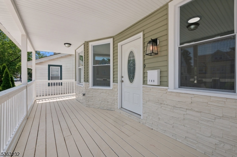 189 Greenwood Ave